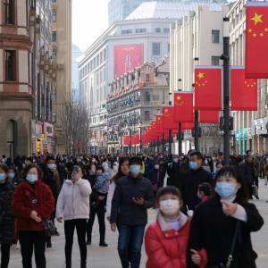 Eksperci z Chin nie mają dobrych wieści... Rozluźnienie restrykcji przyniosłoby tysiące zakażeń dziennie