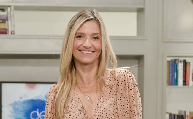 "Wpadka" Joanny Koroniewskiej? Wybrała się na plażę w bikini, ale nie przewidziała jednej rzeczy! [WIDEO]