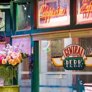 Ostatni odcinek "Przyjaciół" wyemitowano 20 lat temu! Pamiętacie te kultowe sceny?