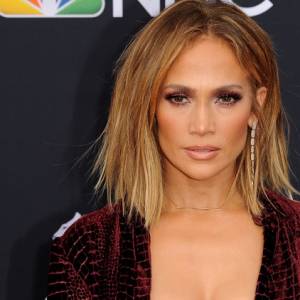 Jennifer Lopez tańczy na rurze! [WIDEO]                   