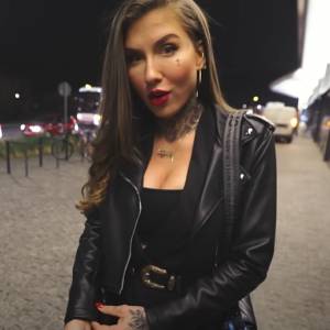 Deynn pokazała, jak wyglądała jako nastolatka. Przeszła gigantyczną metamorfozę. Komentuje specjalistka medycyny estetycznej