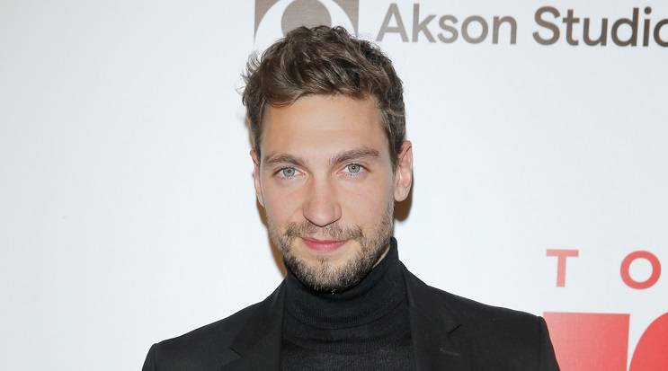 Gwiazdor serialu "Matylda" prywatnie. Kim jest piękna aktorka u jego boku?