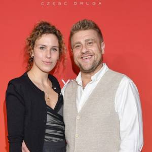 Tomasz Jakubiak szczerze o uzależnieniach i relacji z żoną. „Byłem strasznym człowiekiem” 