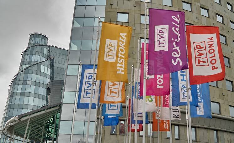 „Zniewolona” zastąpi popularny program TVP1? Zaskakująca decyzja Telewizji Polskiej!