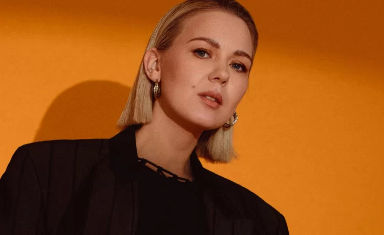 Monika Linkyte po raz drugi reprezentuje Litwę. Jej "Stay" awansuje do finału? [WIDEO]