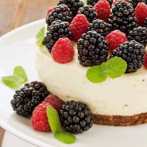 Przepis na wegański sernik. Zobacz, jak łatwo go zrobić! 