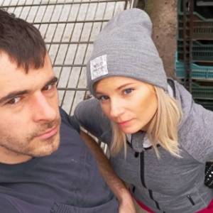 "Rolnik szuka żony". Zakochani Adrian i Ilona na nowym zdjęciu. Miłość kwitnie!              