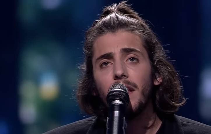 Zwycięzca Eurowizji zaskoczył fanów! Salvador Sobral wykonał w oryginale "Dwa serduszka, cztery oczy" [WIDEO]