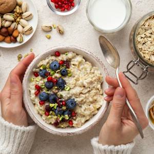 Prozdrowotne działanie owsianki. Codzienne spożywanie może przedłużyć życie!