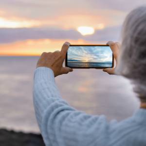 Zespół zachodzącego słońca- kogo dotyka i jak go leczyć?