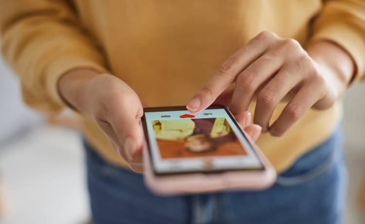 Aplikacje randkowe, fot. Shutterstock/Studio Romantic