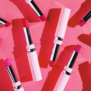 Rossmann. Gigantyczna promocja na kosmetyki do makijażu. Nawet -70% taniej