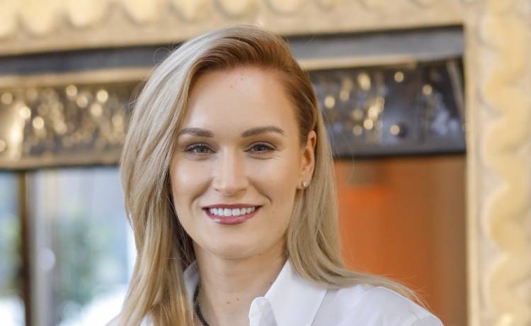 Figlarna Kamila Boś z "Rolnik szuka żony" na nagraniu z zagranicznego wyjazdu. Od stylizacji trudno oderwać wzrok