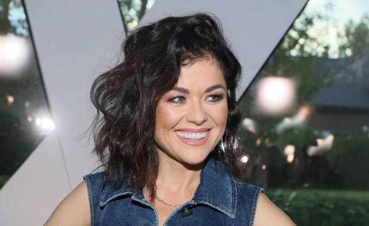 Katarzyna Cichopek na urlopie. Mocno wycięty strój kąpielowy podkreślił wszystkie jej atuty [ZDJĘCIA]