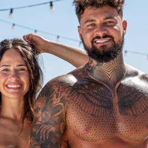 Wyrzuceni uczestnicy "Love Island 8" wracają na "Wyspę miłości". Widzowie podzieleni decyzją produkcji