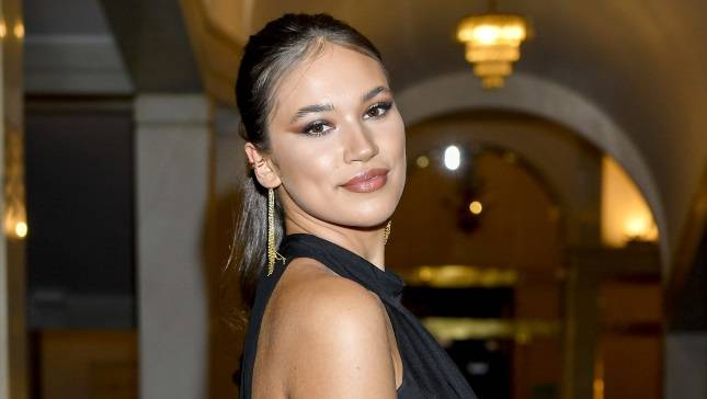 Alicja Szemplińska bez stanika! Głęboki dekolt gwiazdy przyciąga wzrok                                 