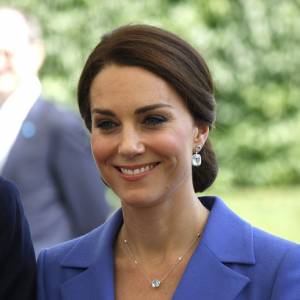  Jakie są makijażowe triki księżnej Kate i księżnej Meghan?                                          