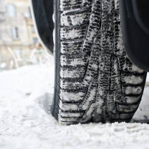 Niemiecki test zaskakuje wynikami. Jakie opony wybrać na jesień i zimę?