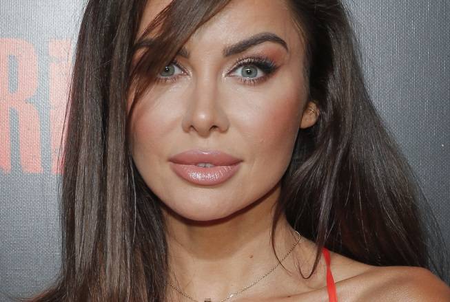 W kusym ubraniu Natalia Siwiec balowała aż do rana. Impreza wykończyła modelkę