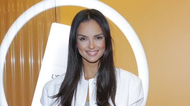 Klaudia El Dursi stanęła przed lustrem w bieliźnie. Fragment tkaniny sporo odsłonił! [FOTO]