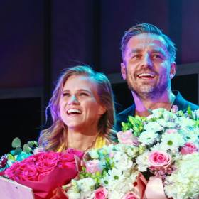 Kaczorowska i Rogacewicz razem na scenie. Spektakl pary zgromadził wiele gwiazd