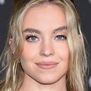 Sydney Sweeney na odważnych kadrach. Gwiazda "Euforii" pozuje w miniaturowym bikini