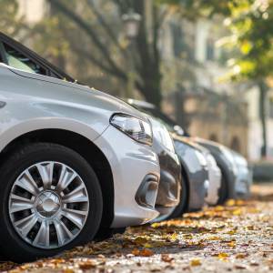 Leasing samochodu – dlaczego młodzi kierowcy coraz częściej po niego sięgają?