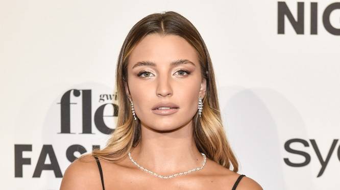 Julia Wieniawa pokazała siostrę. Wystąpiły razem w kampanii znanej marki. Wiktoria wyróżnia się z tłumu [FOTO]