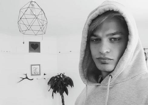 Denis Chmielewski. Co wiemy o uczestniku "Top Model", który rozkochał w sobie Joannę Krupę? 