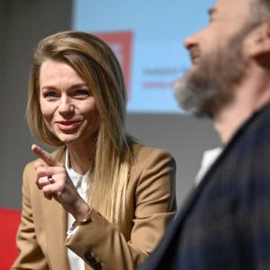 Co za nowina! Emilia Komarnicka i Redbad Klynstra świętują