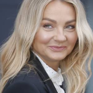 Gwiazda serialu: "BrzydUla 2" bez makijażu. Małgorzata Socha zachwyca w sportowym wydaniu!                                                                        