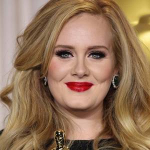 Adele w stroju kąpielowym. Wokalistka odsłoniła brzuch i zachwyciła internautów!