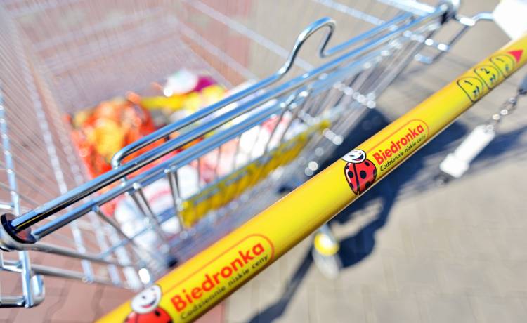 Black Friday 2020 w Biedronce. Sieć kusi zwrotem pieniędzy. Wartościowe AGD jak za darmo!