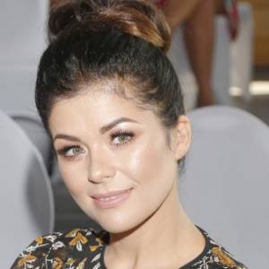 Katarzyna Cichopek odsłoniła dekolt. "Dziś z łóżka nie wychodzę"