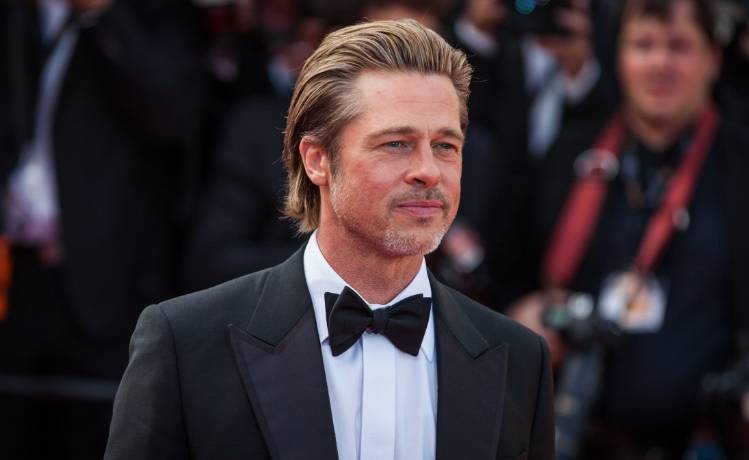 Złote Globy 2020. Jennifer Aniston i Brad Pitt razem? Aktor skomentował plotki odbierając statuetkę [WIDEO]