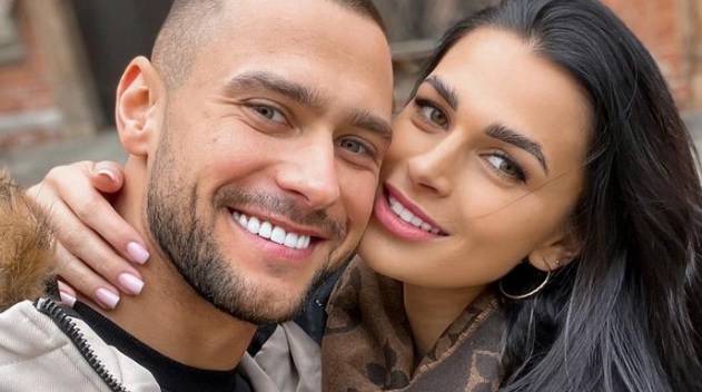 Uczestnicy "Love Island" ogłosili, że są razem. Internauci komentują zaskakujące "przeparowanie": "Źle wybrałaś, dziewczyno"