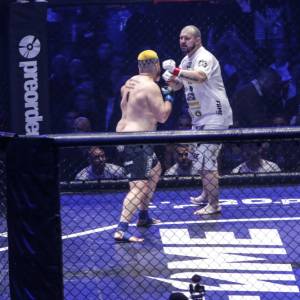 Gwiazdor Fame MMA zakończy karierę? Zapowiedział wyjazd z Polski