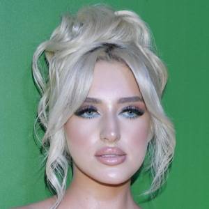 Tak Caroline Derpienski wygląda o poranku. Bez grubej warstwy makijażu to inna osoba [WIDEO]