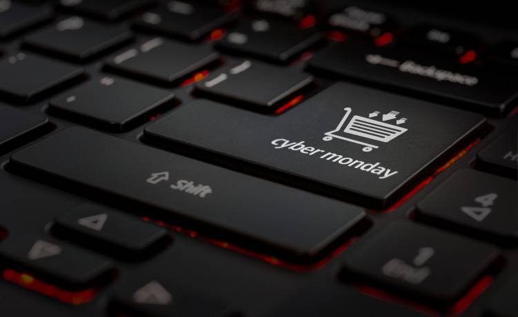 Cyber Monday 2020. Sprawdź, jak bezpiecznie kupować w zagranicznych sklepach