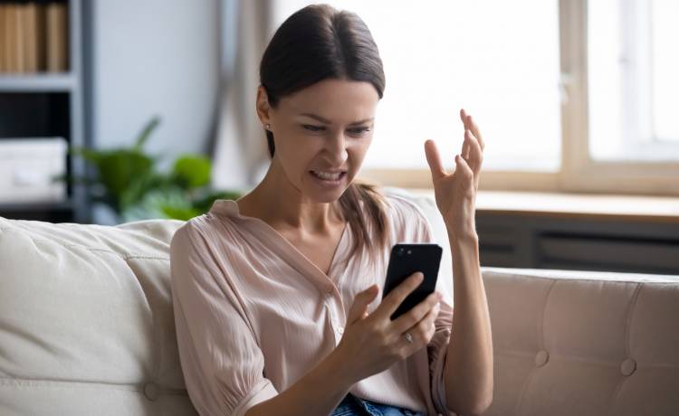 Podejrzewasz, że Twój partner Cię zdradza? Dzięki temu trikowi poznasz całą prawdę!