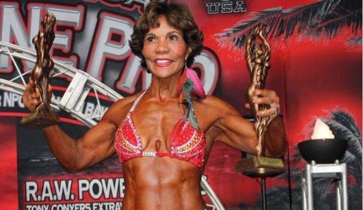 Ta kobieta ma 71 lat i jest... Kulturystką! Zagięło? 