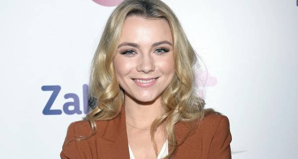 "Zakochani po uszy" w TV. Gdzie i kiedy oglądać trzeci sezon serialu? Zwiastun                                                                                   