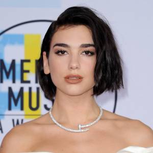Dua Lipa zrzuciła ubrania. Piosenkarka pokazała się w bikini. "Jaka piękna" [FOTO]