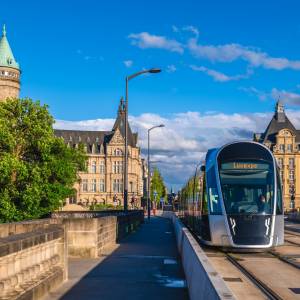 Luksemburg kusi Polaków. Pensje powyżej 6000 euro i krótszy tydzień pracy!