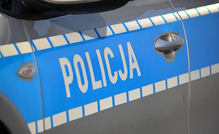 Rozpoznajesz go? Policjanci szukają tego mężczyzny w sprawie zabójstwa trójki dzieci