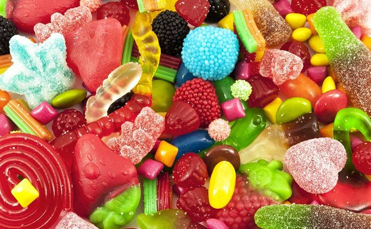 Nie szczepionka, nie leki, to właśnie słodycze pomogą w walce z koronawirusem? Opublikowano badania