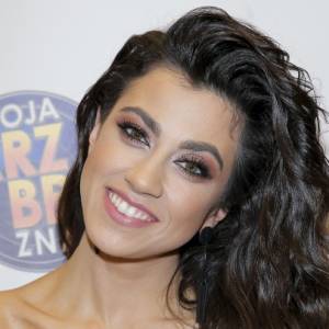 Maja Hyży pozuje topless na plaży. Wokalistka zaliczyła wpadkę? [ZDJĘCIE]