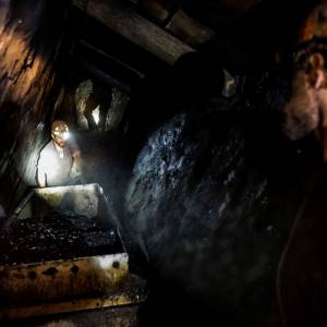 Nie ma kontaktu z dwoma górnikami. Wstrząs w kopalni Bielszowice. Trwa akcja ratunkowa