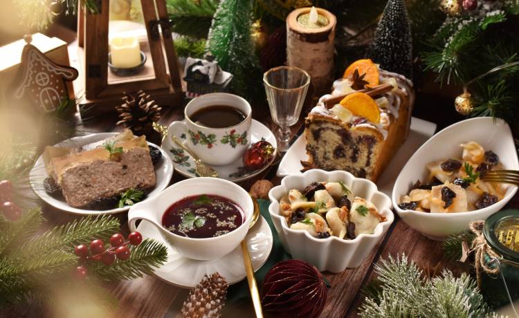 Czy w wigilię można jeść mięso i pić alkohol? Fot. Shutterstock/Teresa Kasprzycka