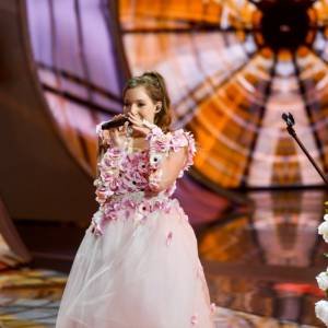 Gwiazda Netflixa na koncercie sanah. Sprawdź, kto specjalnie dla niej przyjedzie do Polski!